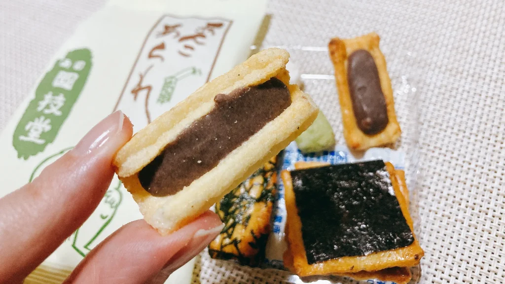 あんこあられ大入り袋の中身