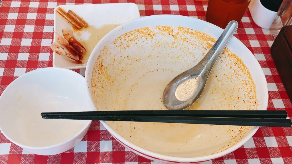 トムヤムラーメン食器
