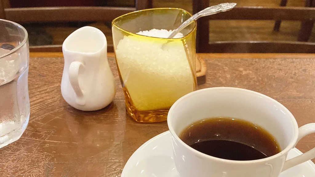 一丁目茶房のミルクと砂糖