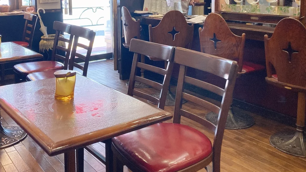 一丁目茶房の店内