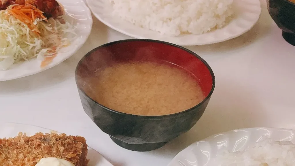 ハンバーグ＆洋食ベアのお味噌汁
