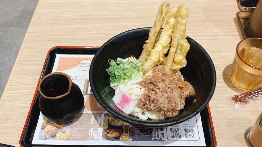 資さんうどんの冷たいぶっかけうどん