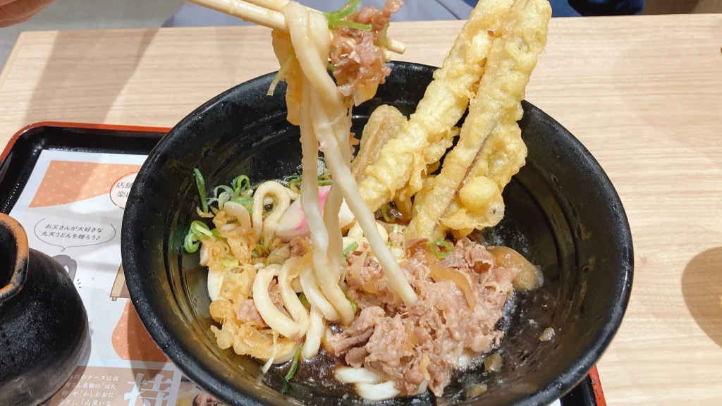 資さんうどんの冷たいぶっかけうどんの麺