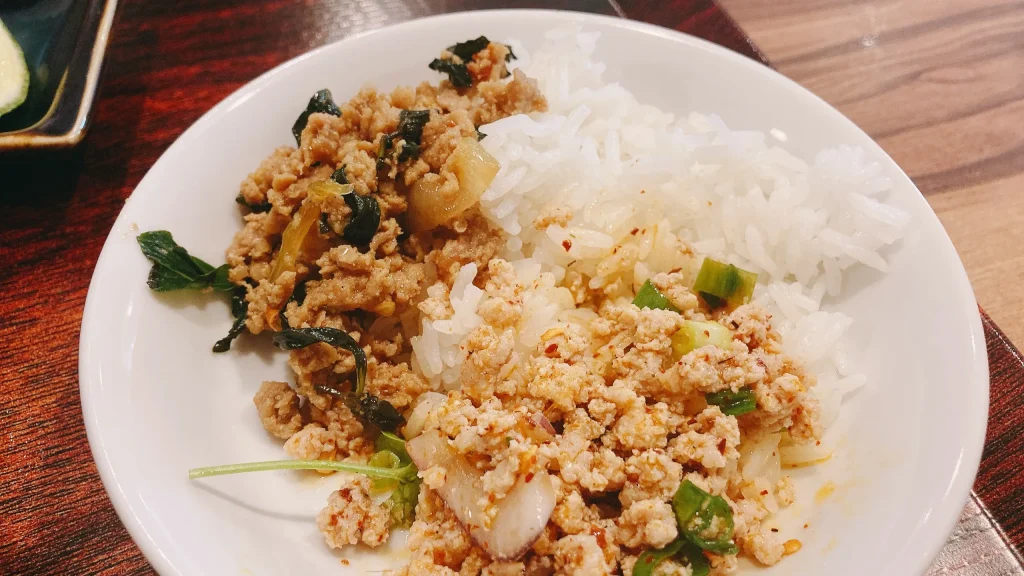 タイキッチンのランチおかず２種のせ
