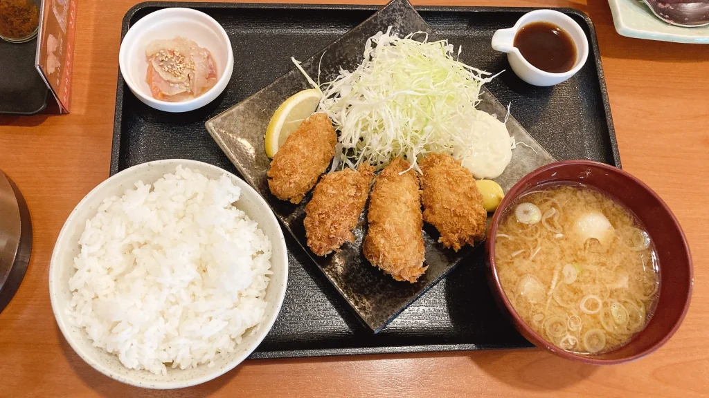 佃瀧三郎のカキフライ定食