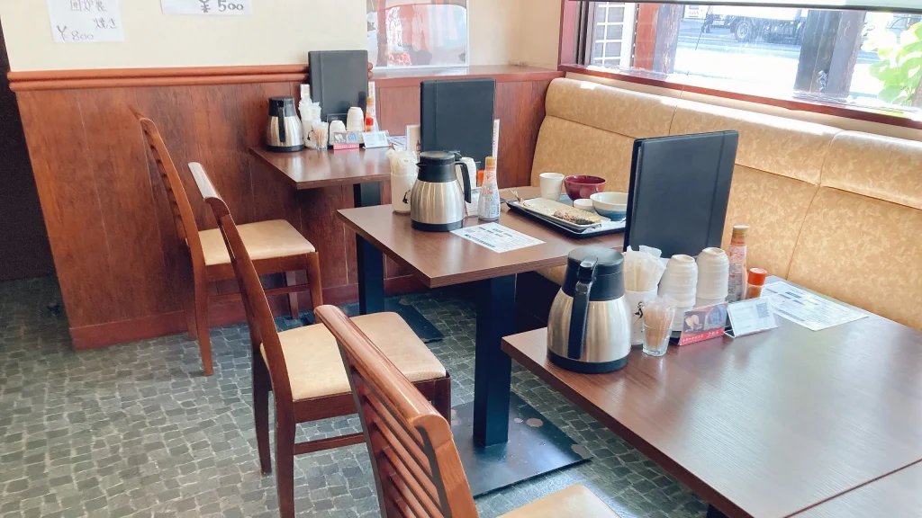 佃瀧三郎の店内