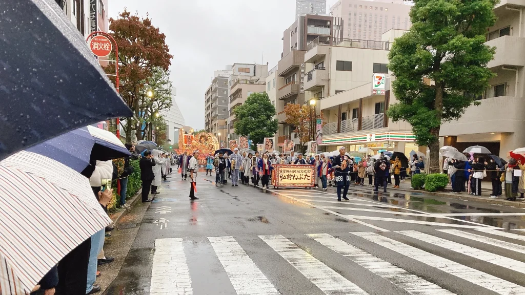 北斎祭りの人の様子