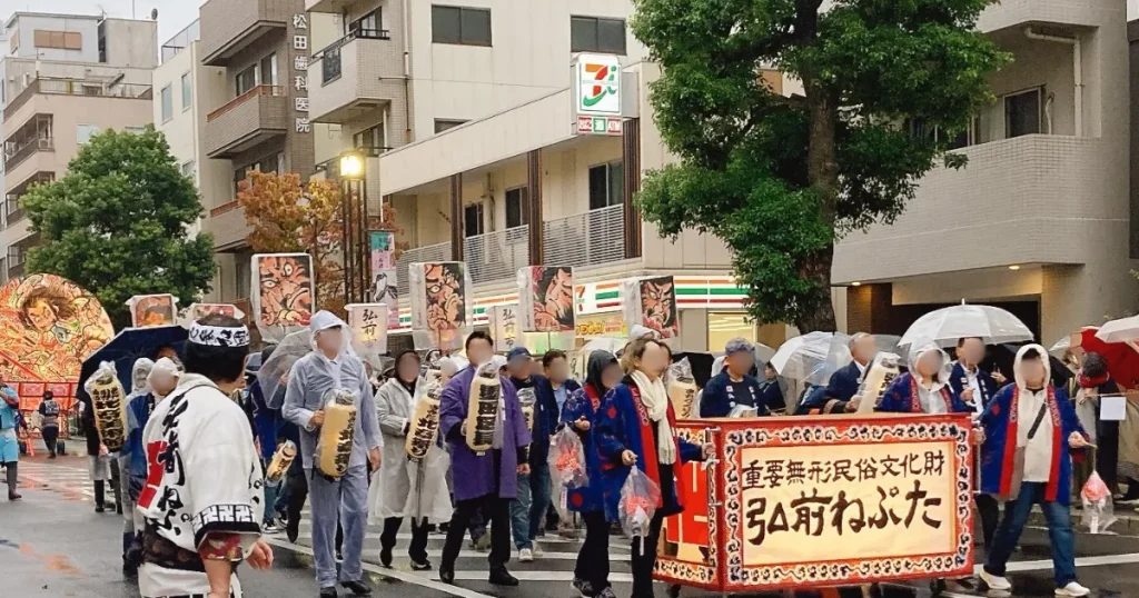 北斎祭りのねぷた運行