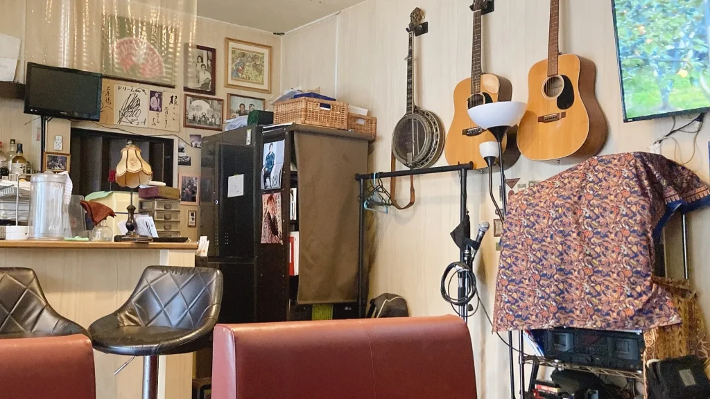 コーヒー&スナックドリームのギター