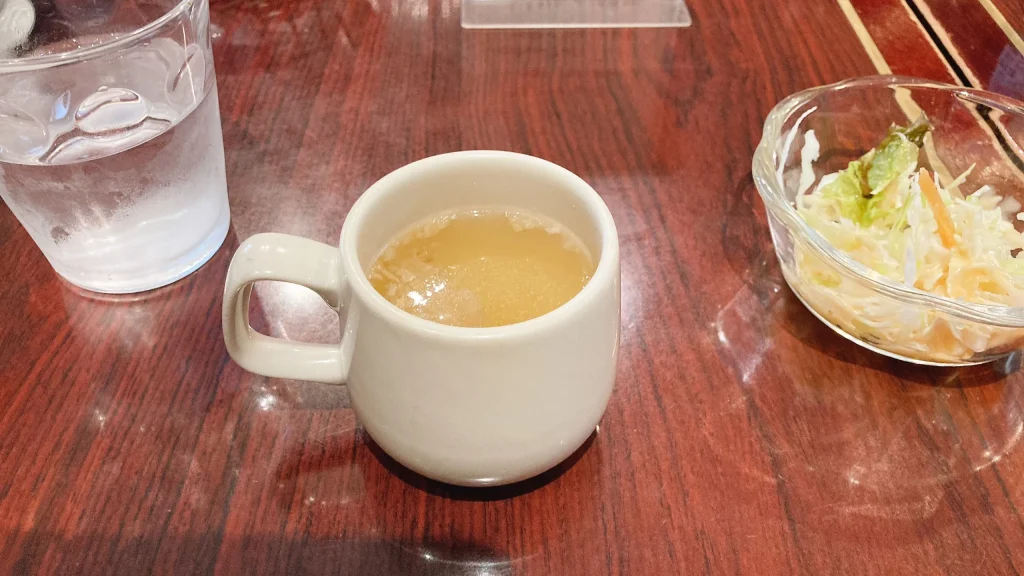 コーヒー&スナックドリームのサラダとスープ
