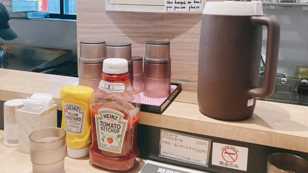 横綱バーガーのカウンター席