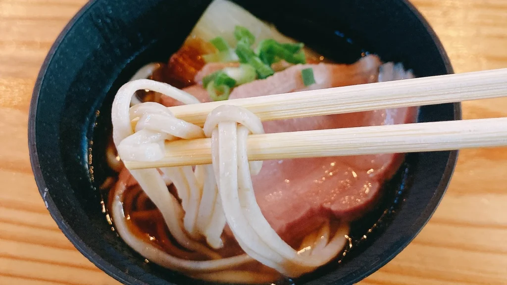 鴨南蛮そばの麺