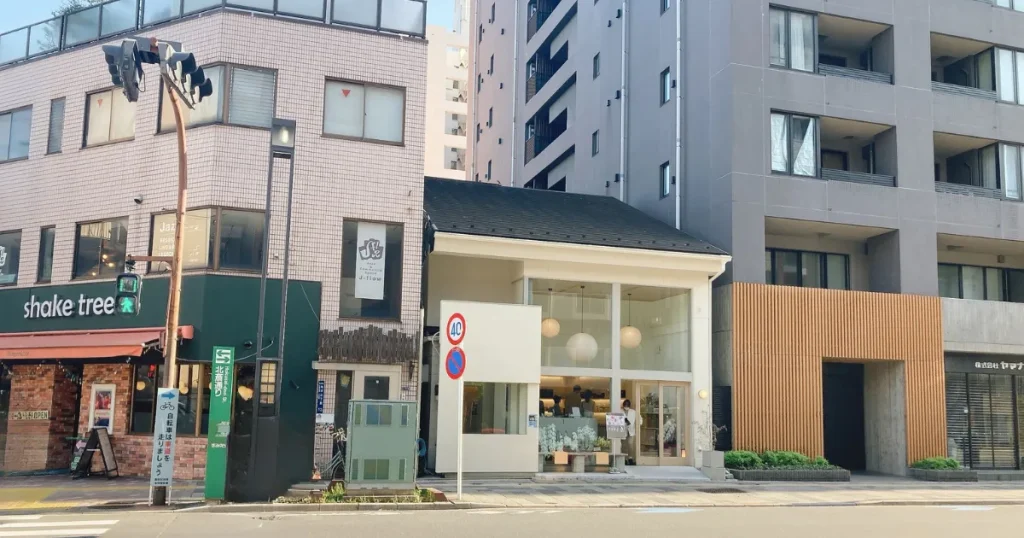 BROWN TABBYの外観