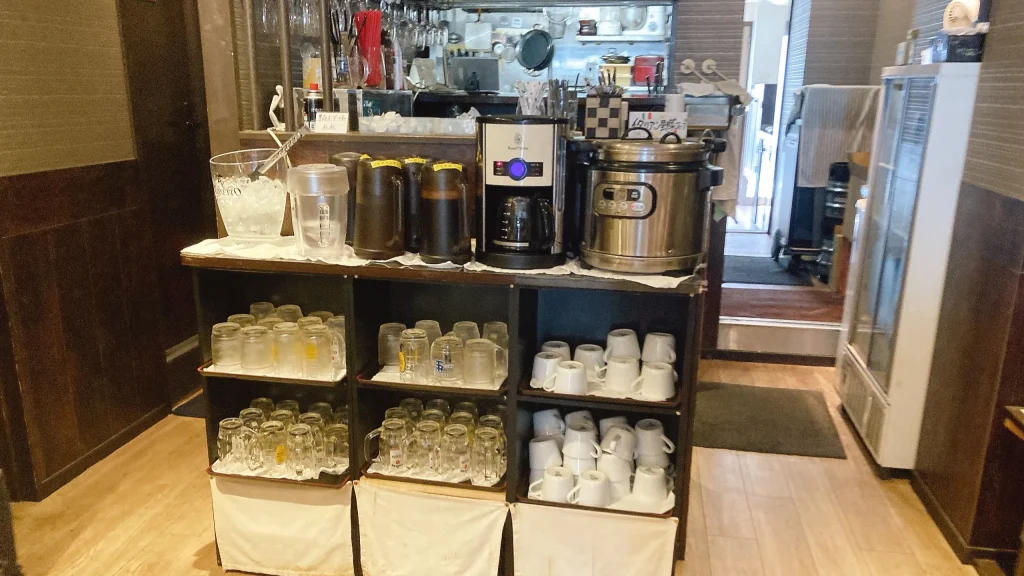 大起屋のスープとドリンクコーナー